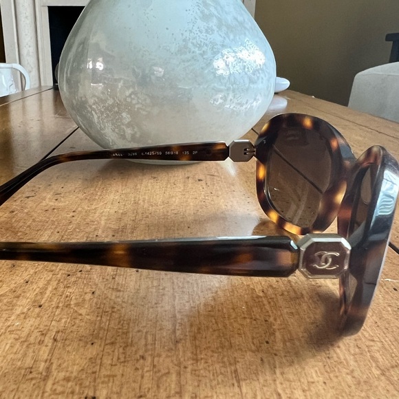 Chanel Polarized Sunglasses - Picture 4 of 16